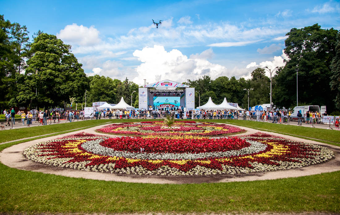 Moscow sokolniki. Парк Сокольники Москва. Парк Сокольники Москва лето. Сокольнический парк Москва. РАРК Сакольники в Москве.